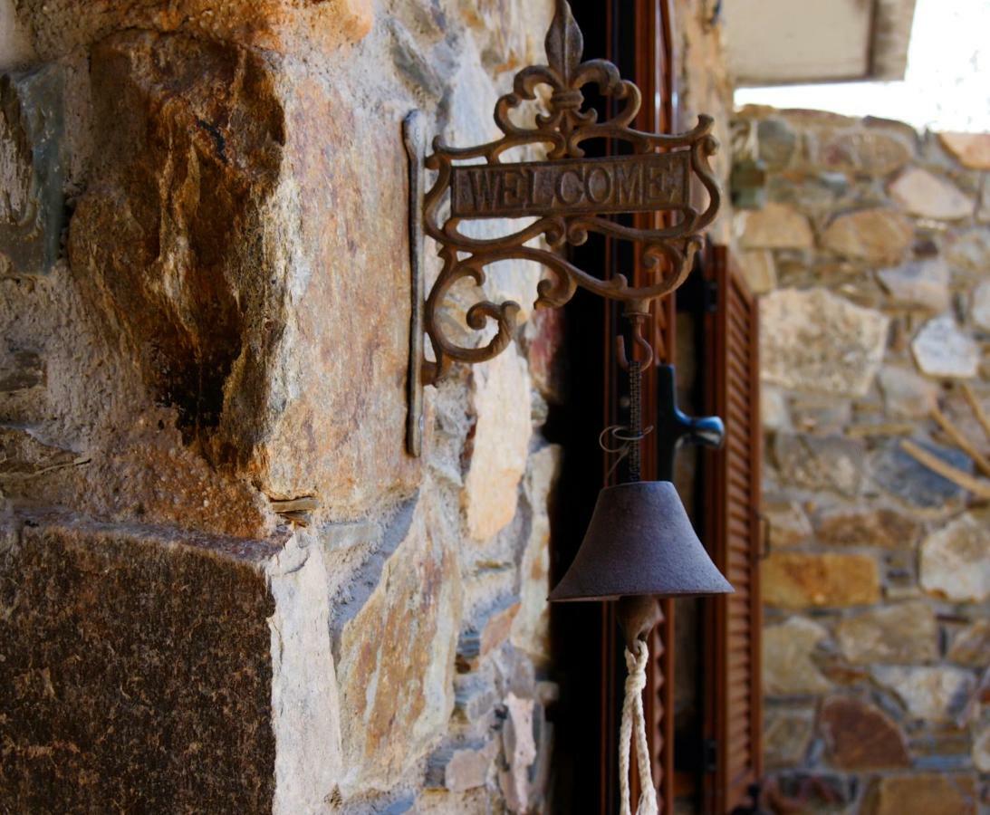 "Pefkopetro" Traditional House Keramoti  Екстер'єр фото