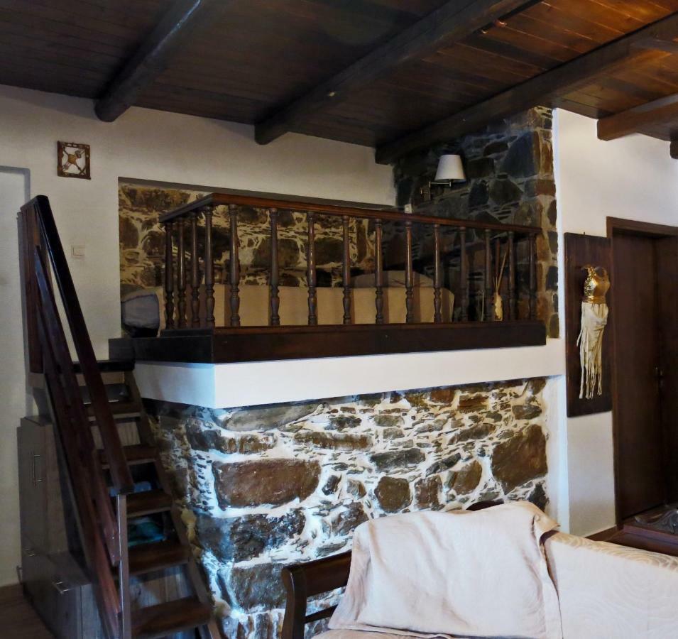 "Pefkopetro" Traditional House Keramoti  Екстер'єр фото